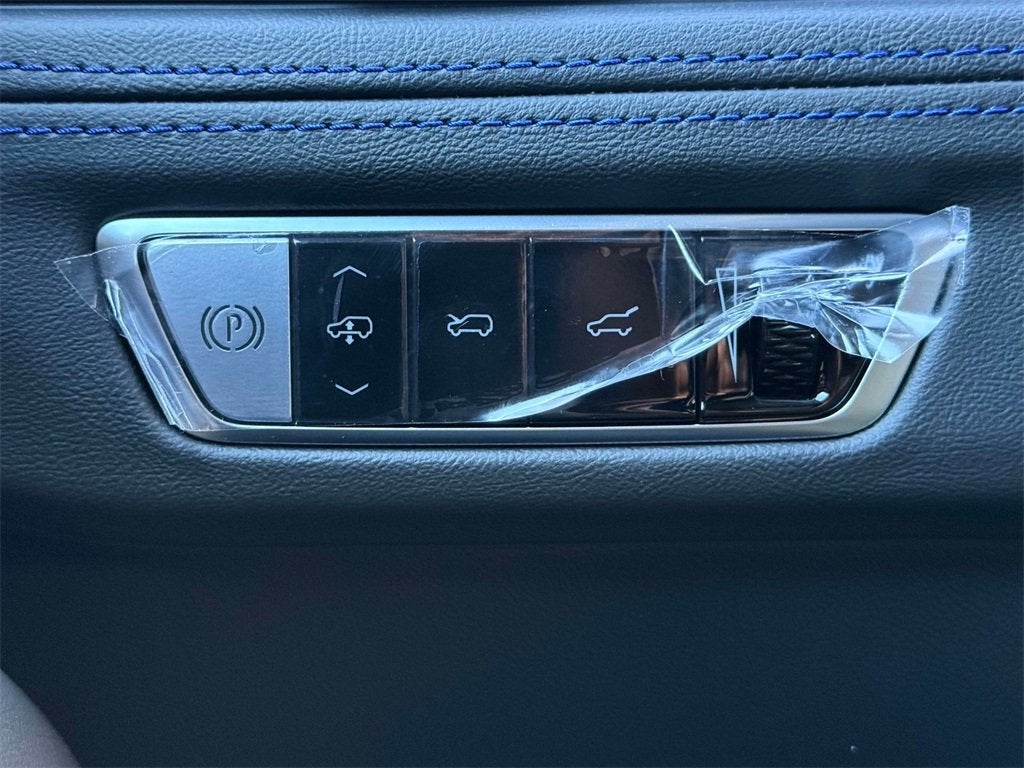 2025 Cadillac ESCALADE IQ Luxury 1