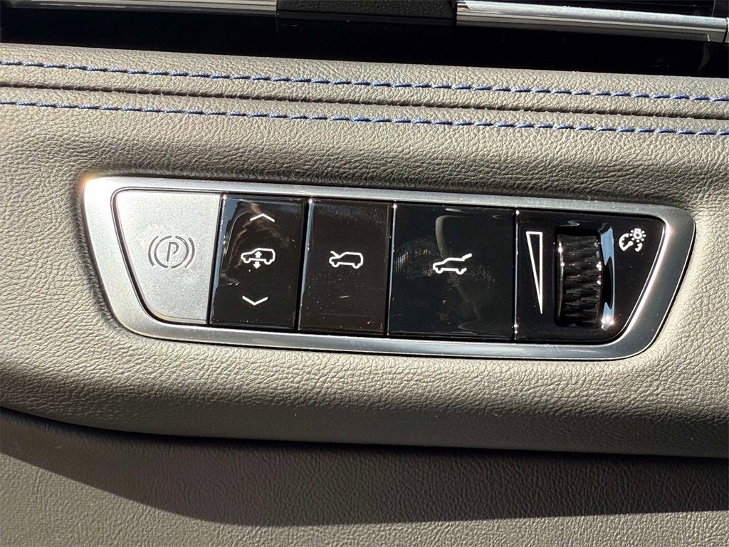 2025 Cadillac ESCALADE IQ Luxury 1