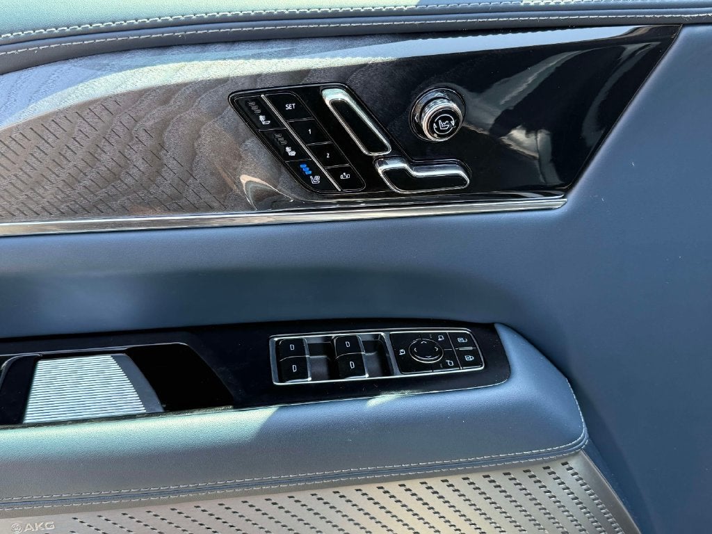 2025 Cadillac ESCALADE IQ Luxury 2