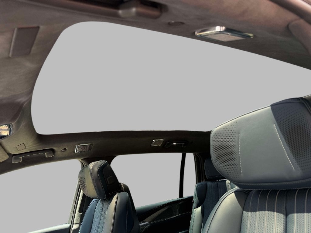 2025 Cadillac ESCALADE IQ Luxury 2