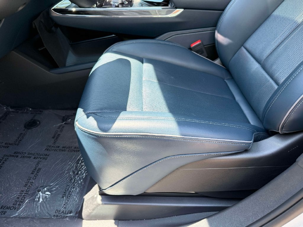 2025 Cadillac ESCALADE IQ Luxury 2