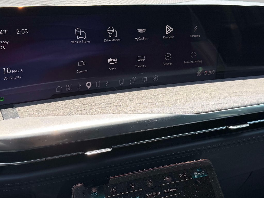 2025 Cadillac ESCALADE IQ Luxury 2