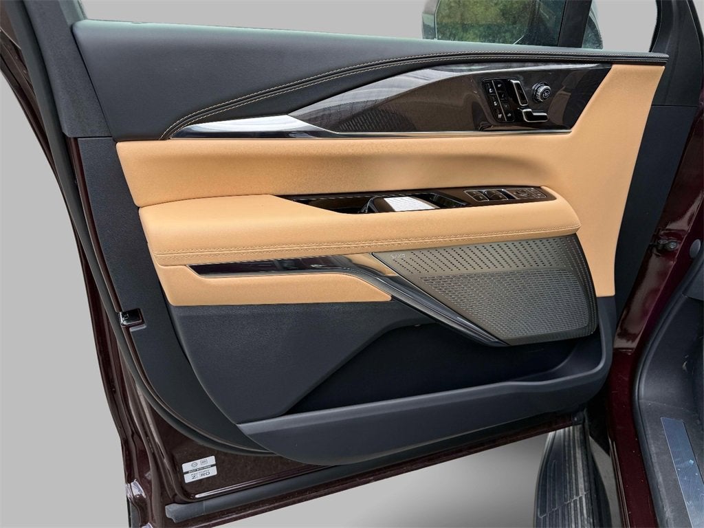 2025 Cadillac ESCALADE IQ Luxury 2
