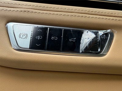 2025 Cadillac ESCALADE IQ Luxury 2