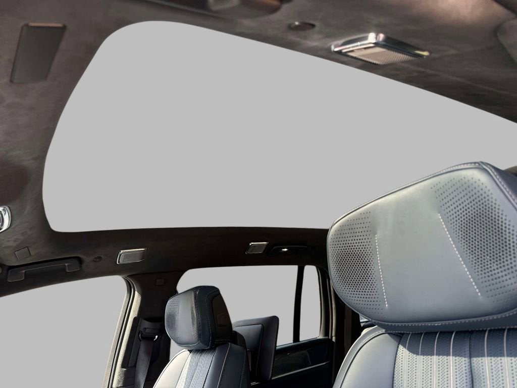 2025 Cadillac ESCALADE IQ Luxury 2