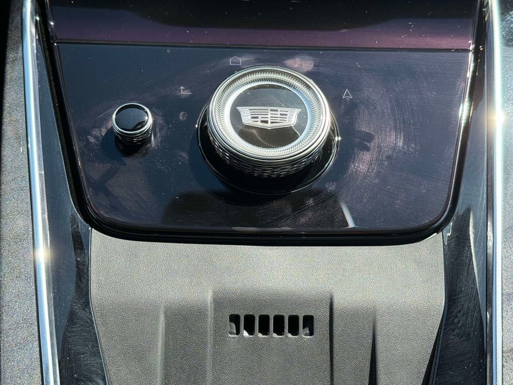 2025 Cadillac ESCALADE IQ Luxury 2