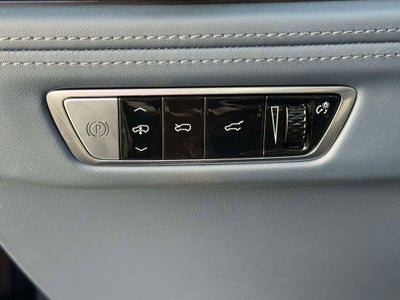 2025 Cadillac ESCALADE IQ Luxury 2