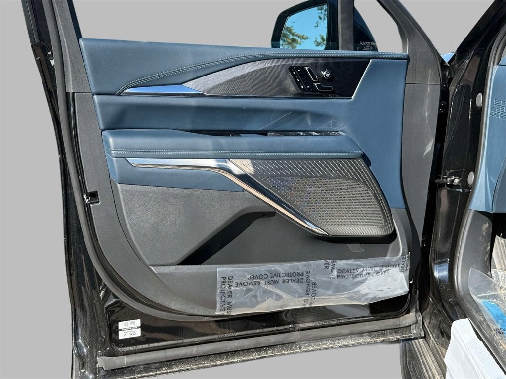 2025 Cadillac ESCALADE IQ Luxury 2