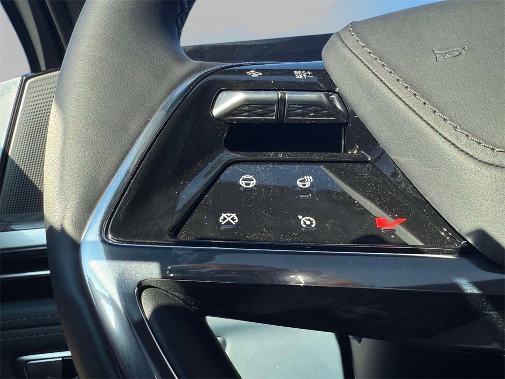 2025 Cadillac ESCALADE IQ Luxury 2