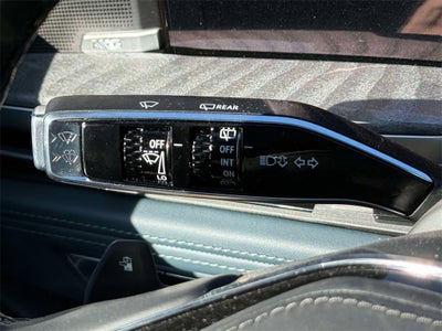 2025 Cadillac ESCALADE IQ Luxury 2