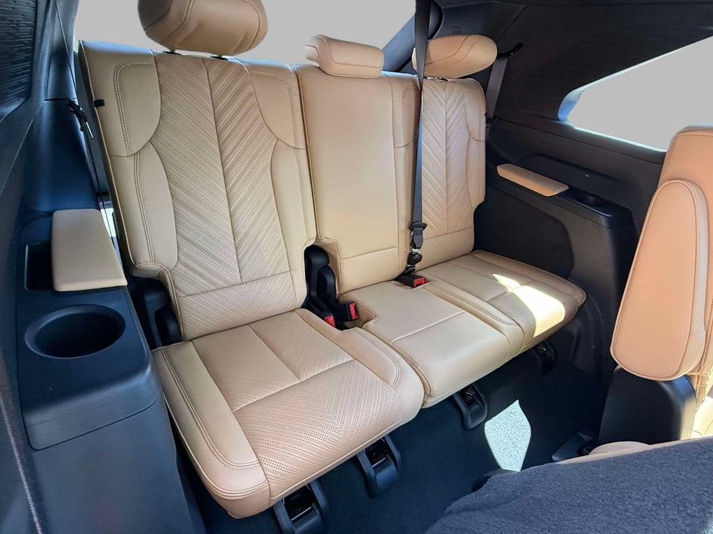 2025 Cadillac ESCALADE IQ Luxury 2