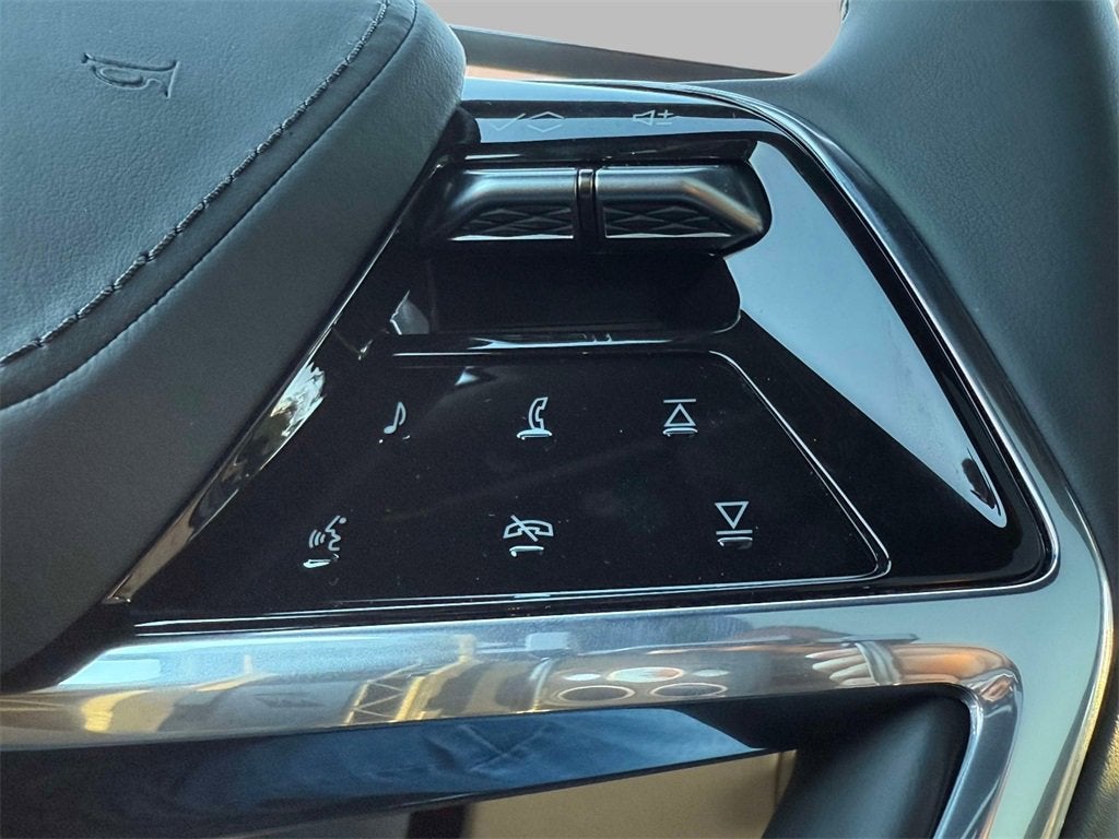 2025 Cadillac ESCALADE IQ Luxury 2