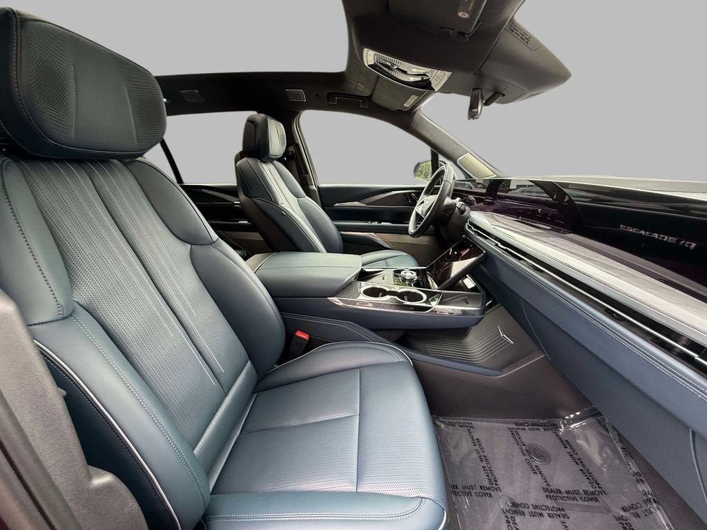 2025 Cadillac ESCALADE IQ Luxury 2