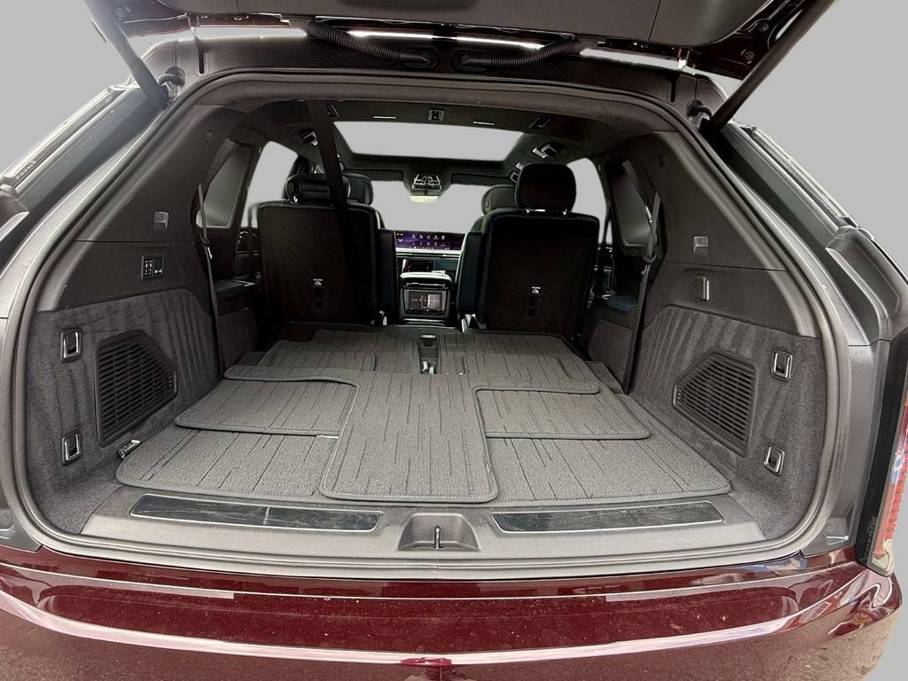 2025 Cadillac ESCALADE IQ Luxury 2