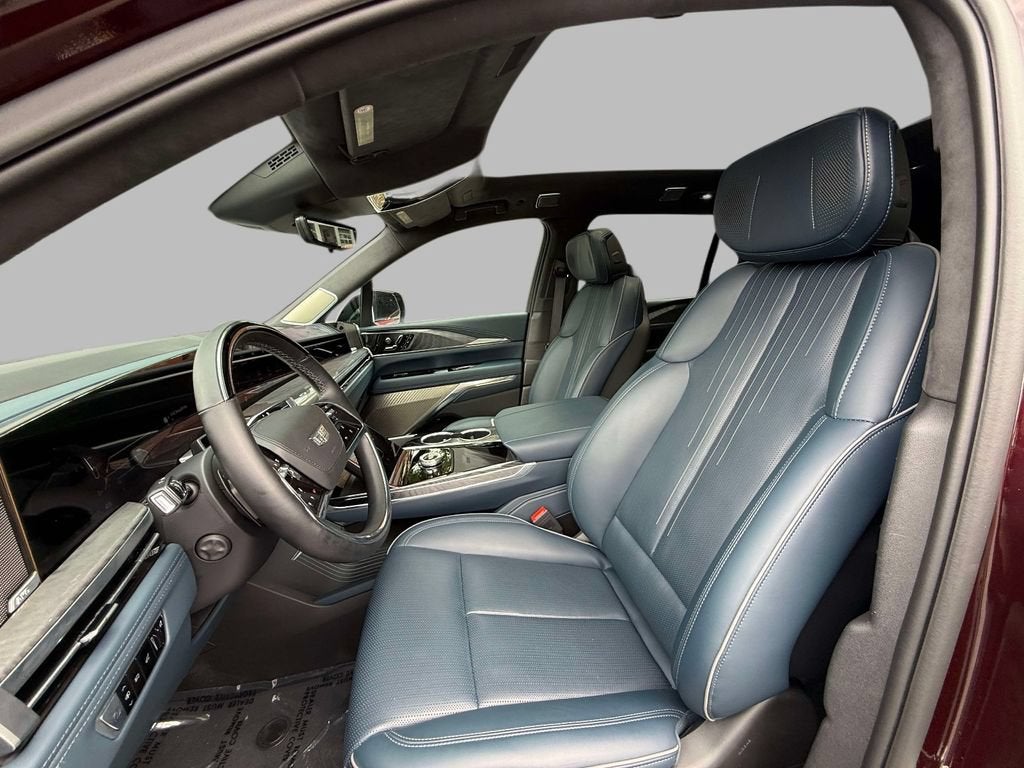 2025 Cadillac ESCALADE IQ Luxury 2
