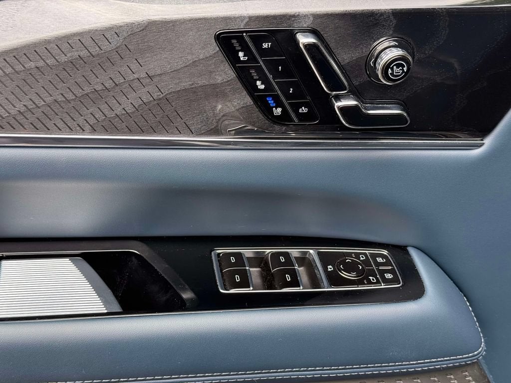 2025 Cadillac ESCALADE IQ Luxury 2