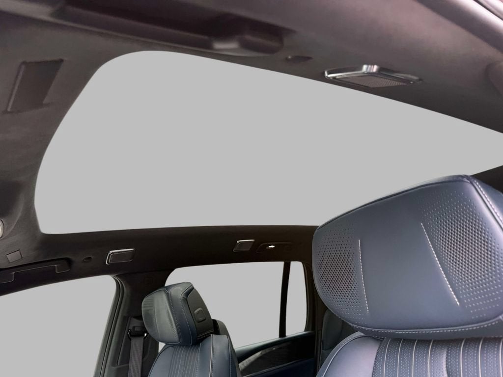 2025 Cadillac ESCALADE IQ Luxury 2