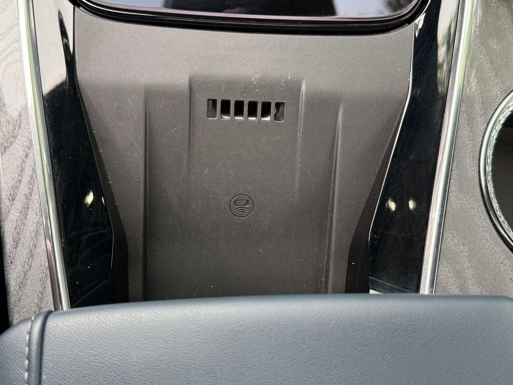 2025 Cadillac ESCALADE IQ Luxury 2