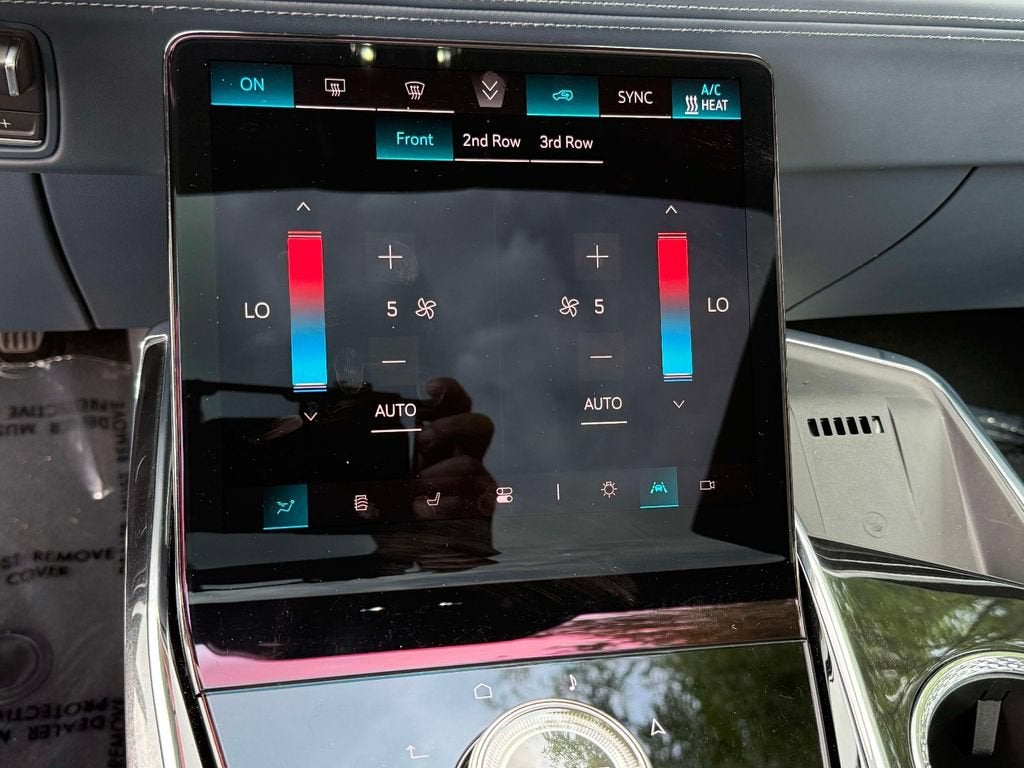 2025 Cadillac ESCALADE IQ Luxury 2