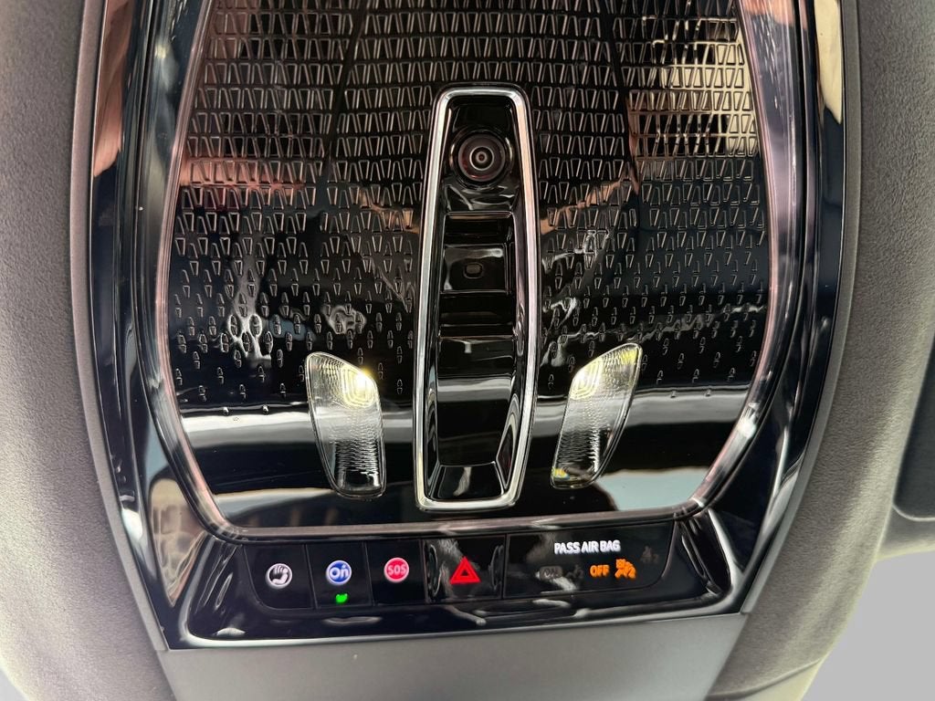 2025 Cadillac ESCALADE IQ Luxury 2