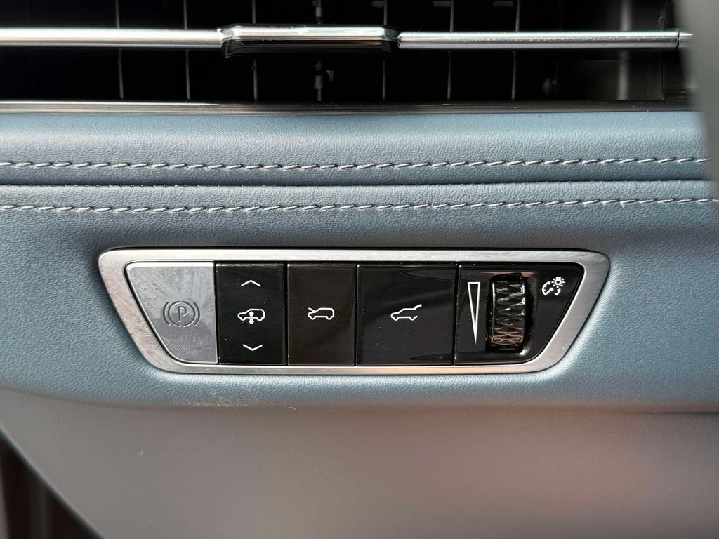 2025 Cadillac ESCALADE IQ Luxury 2