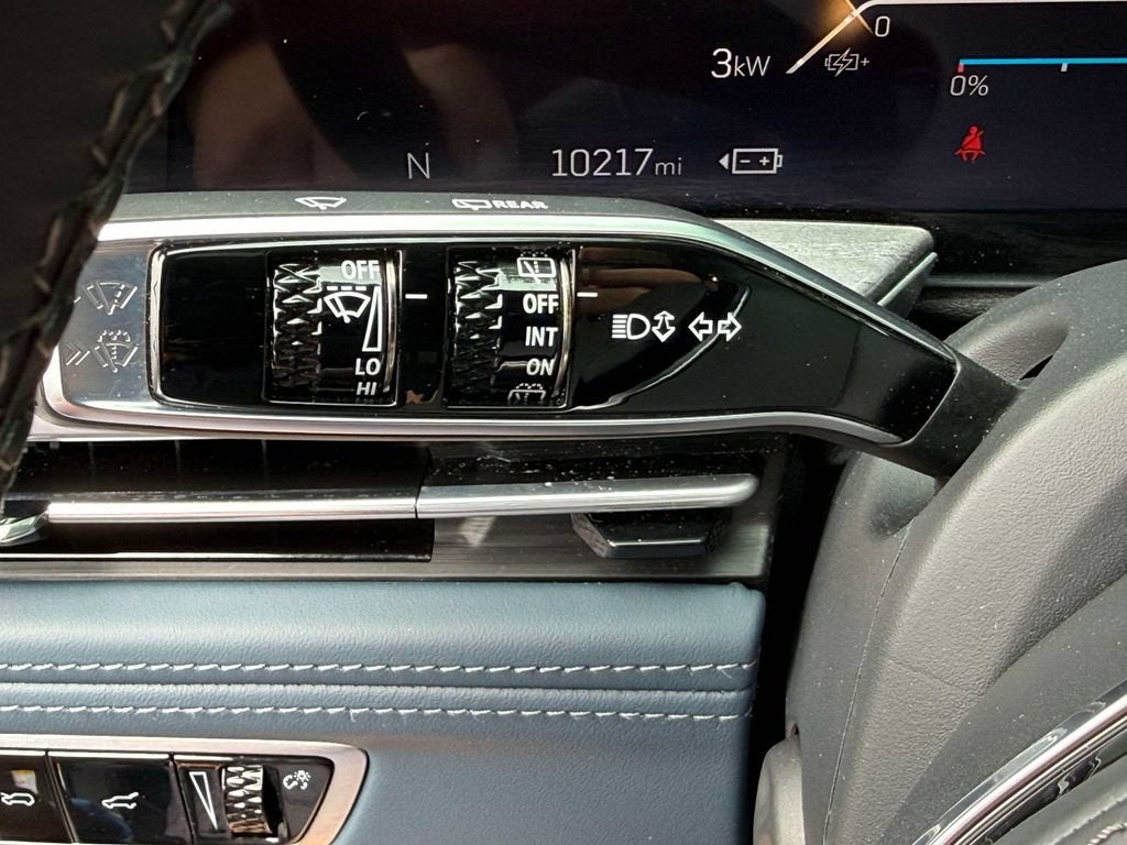2025 Cadillac ESCALADE IQ Luxury 2