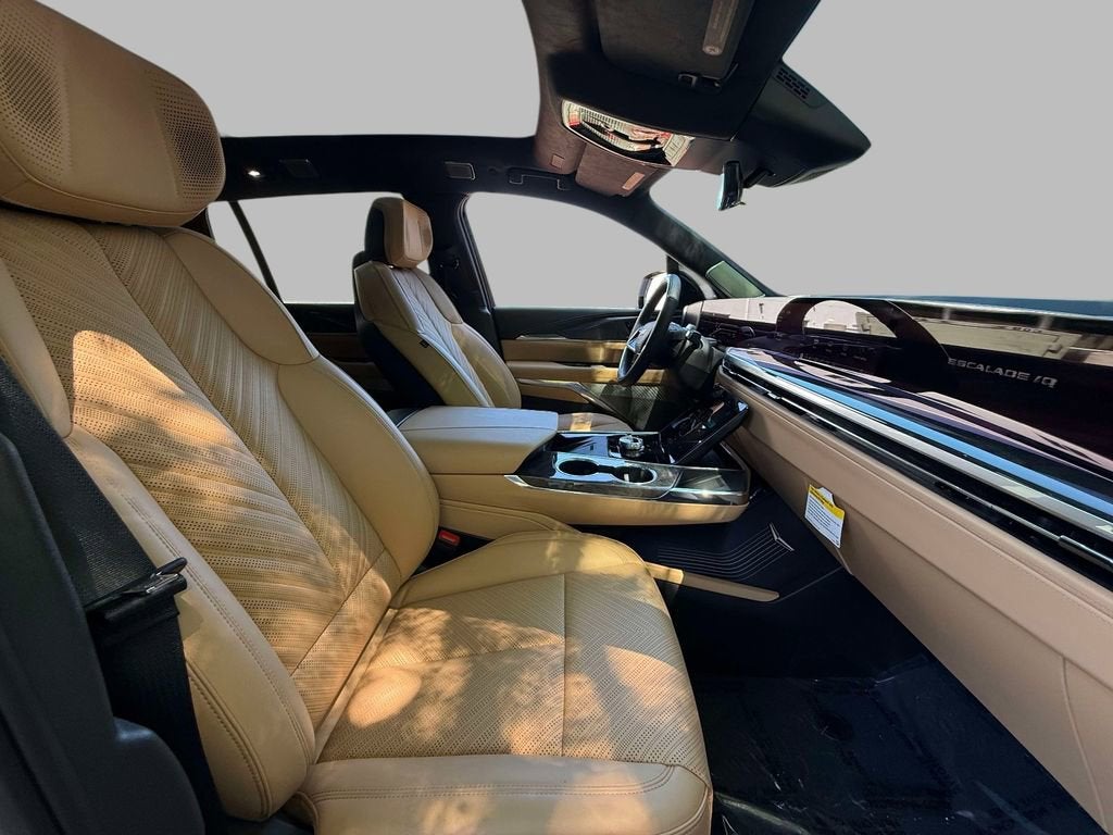 2025 Cadillac ESCALADE IQ Luxury 2