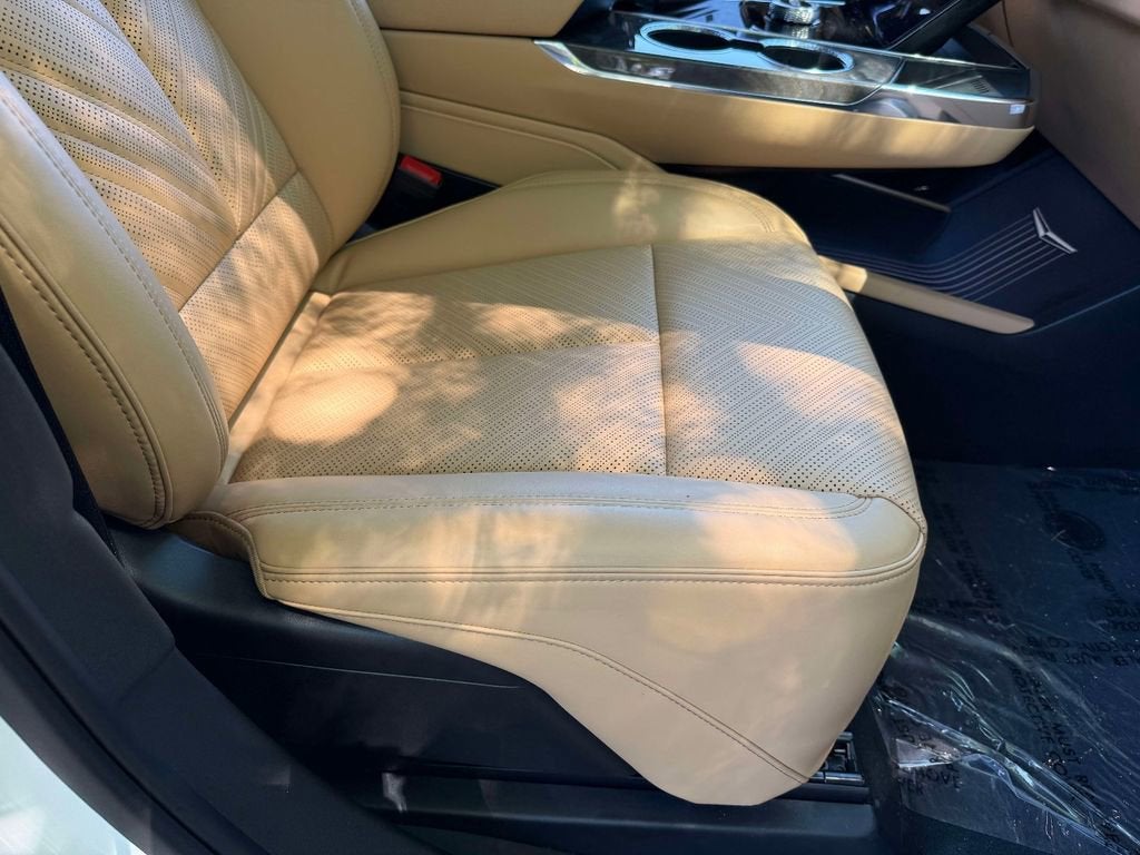 2025 Cadillac ESCALADE IQ Luxury 2