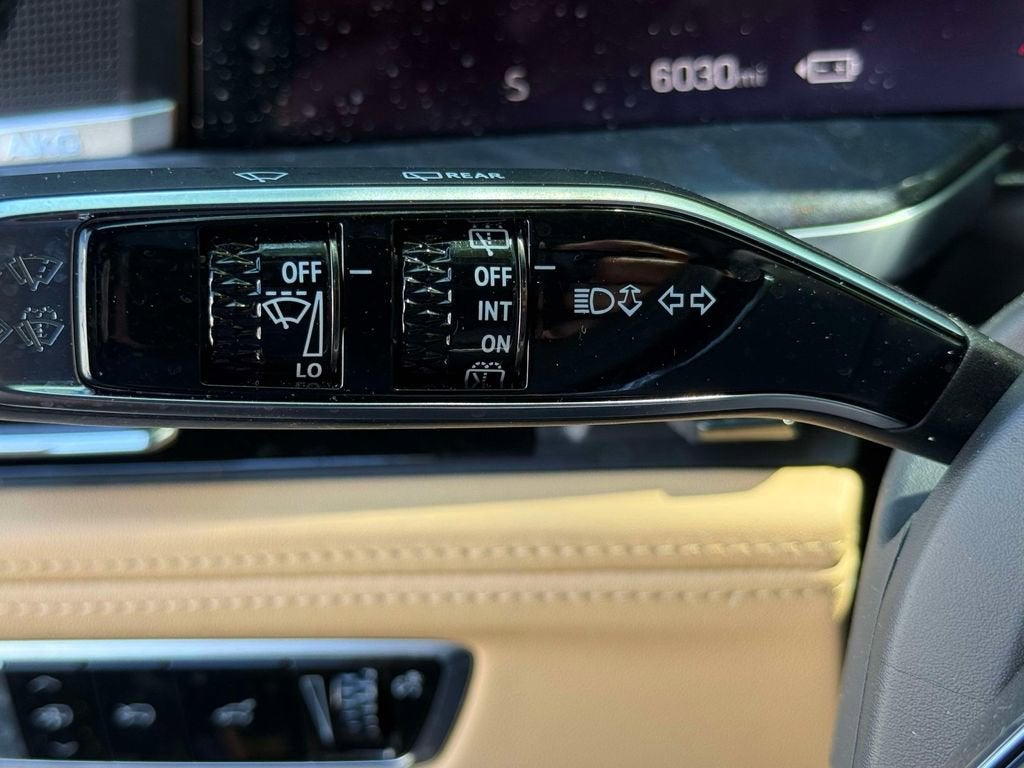 2025 Cadillac ESCALADE IQ Luxury 2
