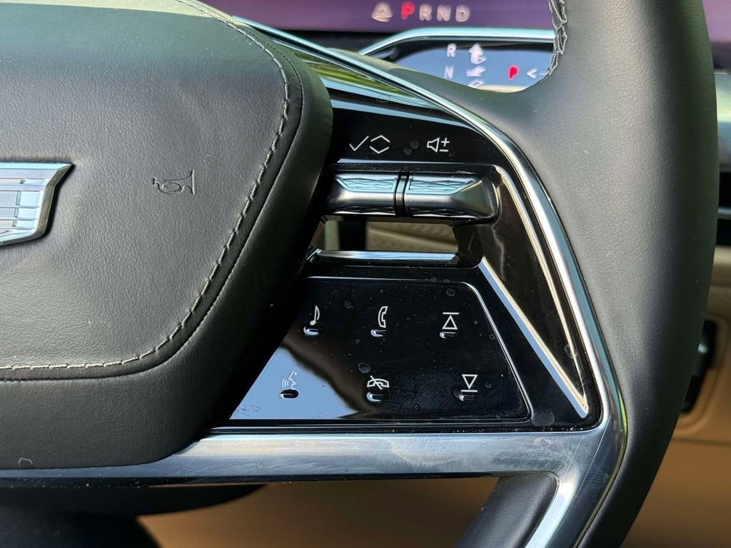 2025 Cadillac ESCALADE IQ Luxury 2