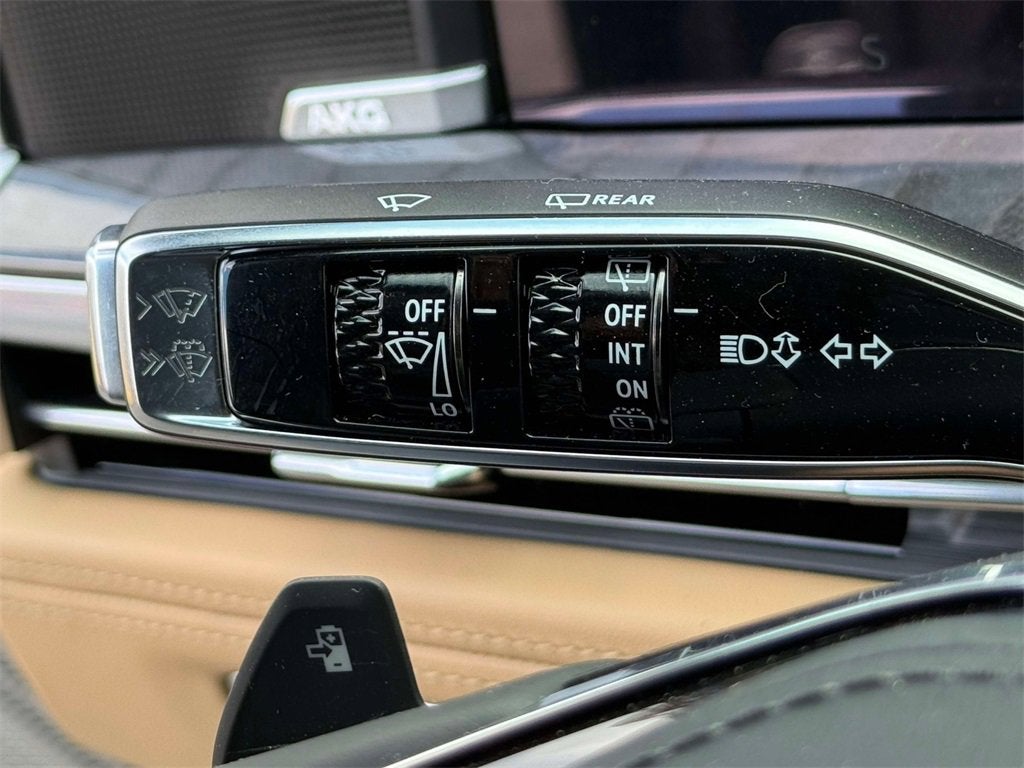 2025 Cadillac ESCALADE IQ Luxury 2