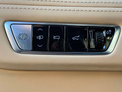 2025 Cadillac ESCALADE IQ Luxury 2