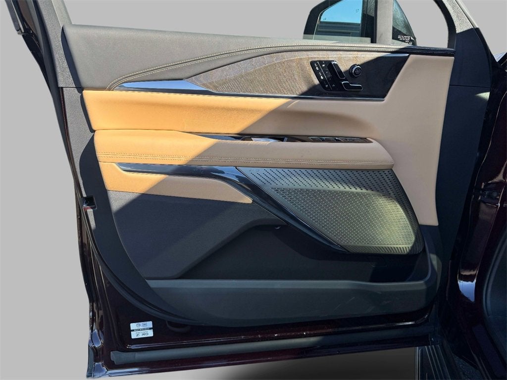 2025 Cadillac ESCALADE IQ Sport 2