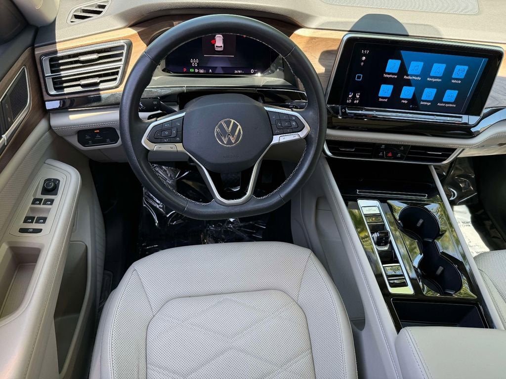 2024 Volkswagen Atlas 2.0T SE w/Technology
