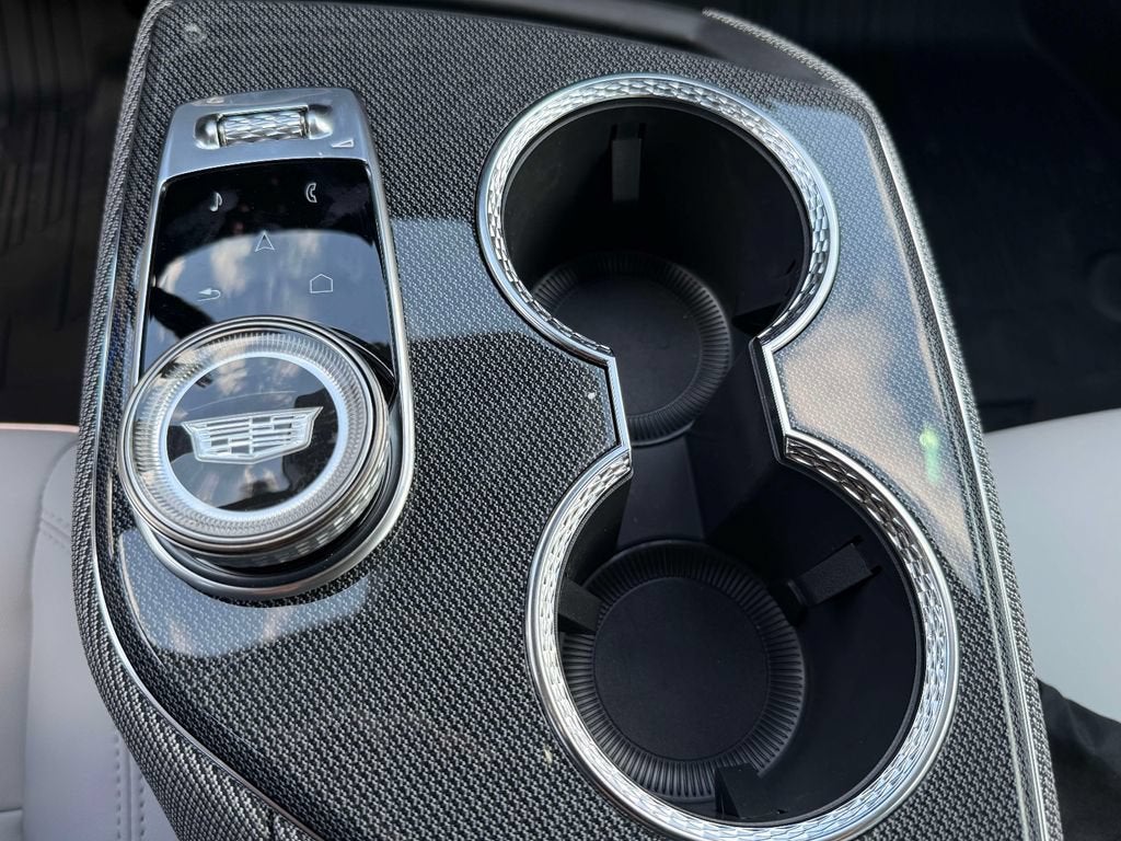 2027 Cadillac OPTIQ Luxury