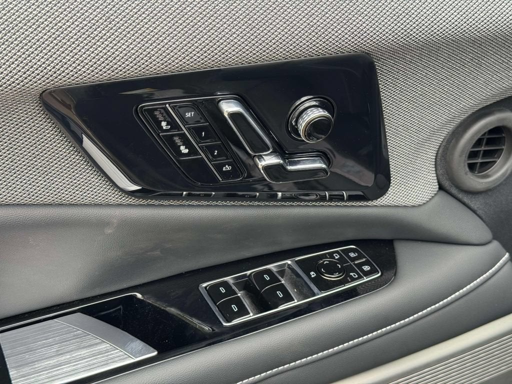 2027 Cadillac OPTIQ Luxury