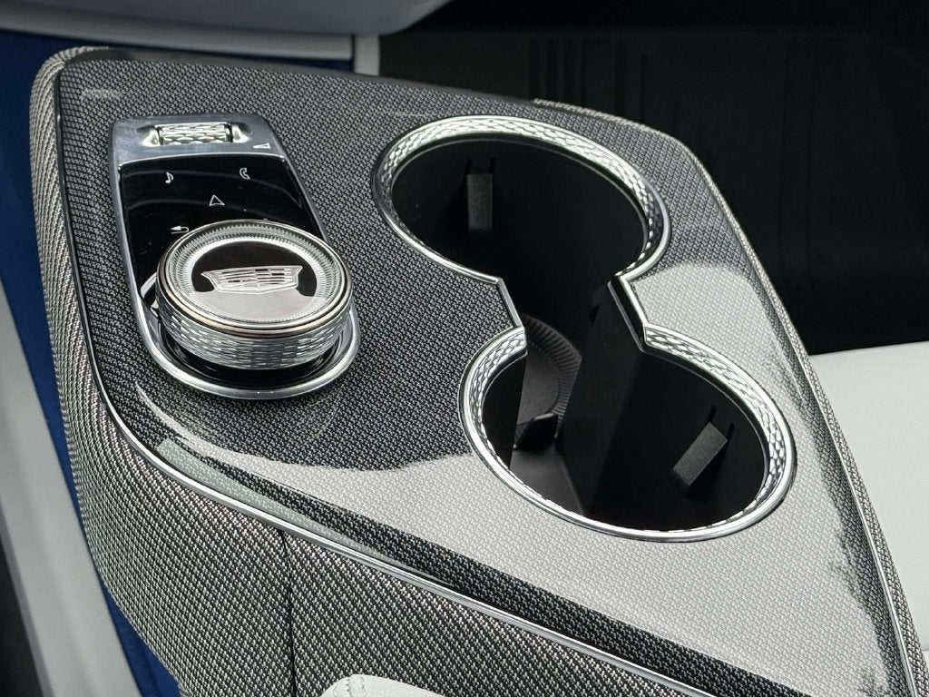 2027 Cadillac OPTIQ Luxury