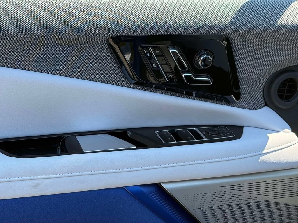 2027 Cadillac OPTIQ Luxury