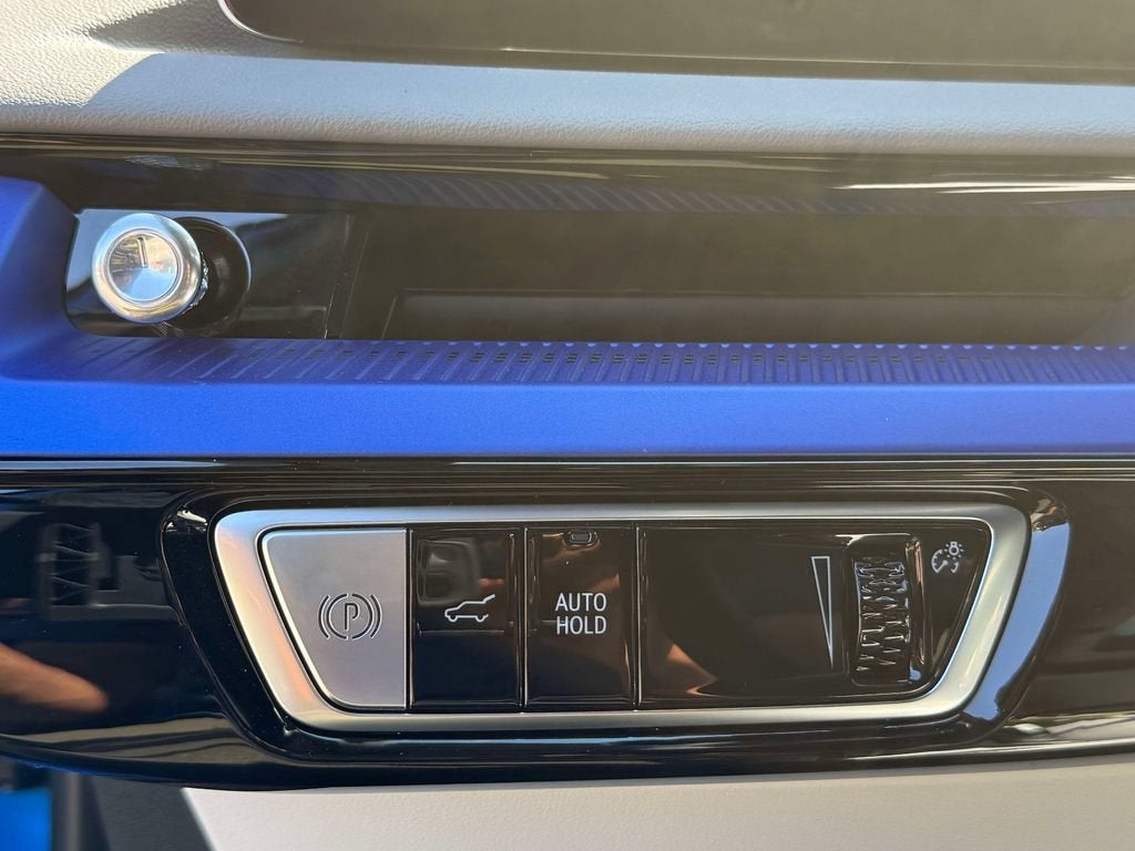 2027 Cadillac OPTIQ Luxury
