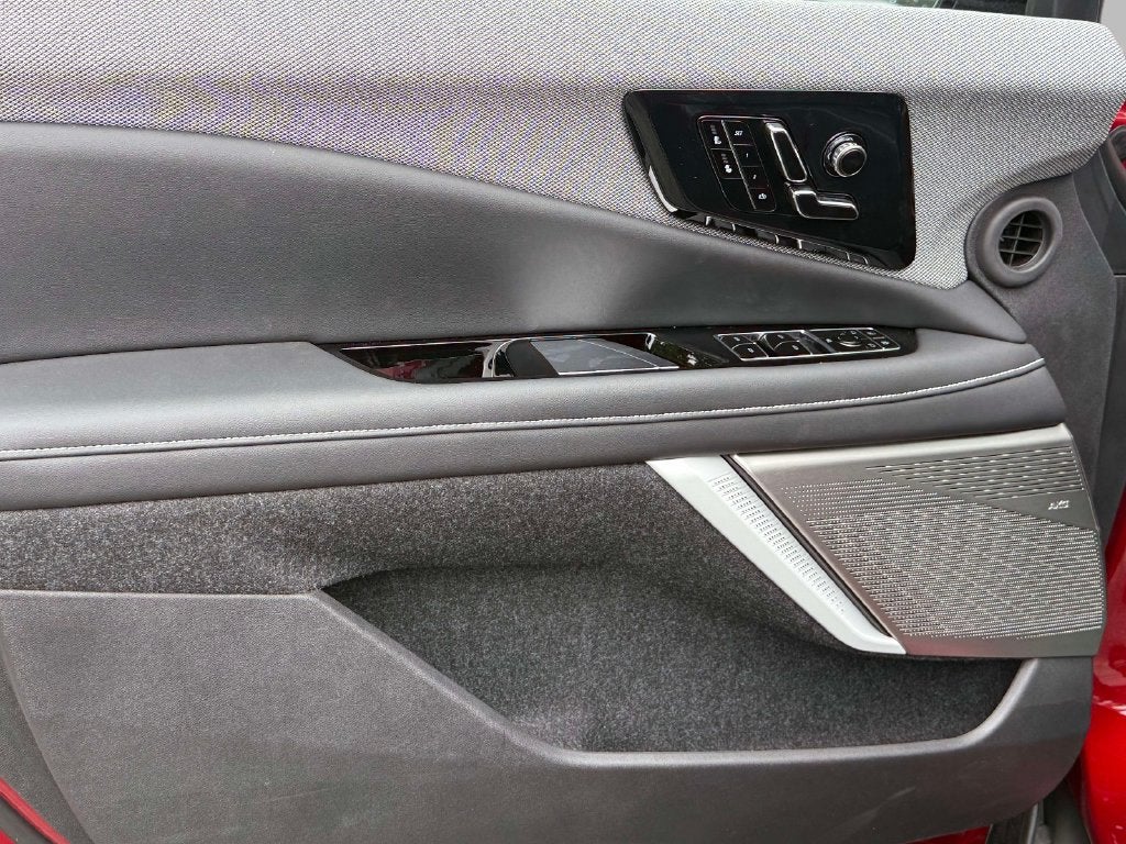 2027 Cadillac OPTIQ Luxury