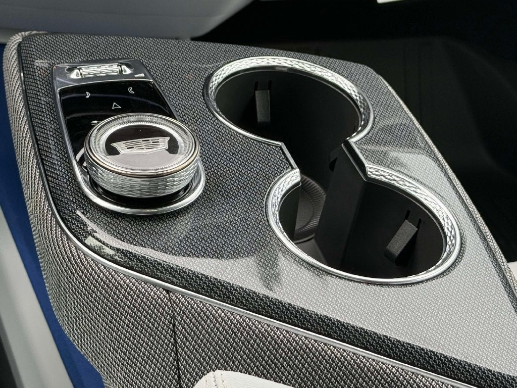 2027 Cadillac OPTIQ Luxury