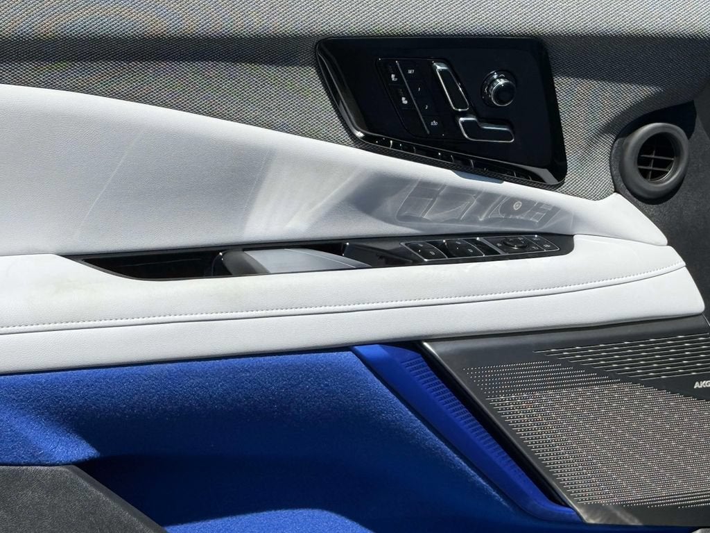 2027 Cadillac OPTIQ Luxury