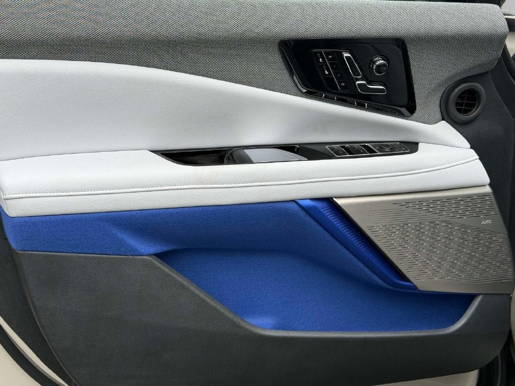 2027 Cadillac OPTIQ Luxury