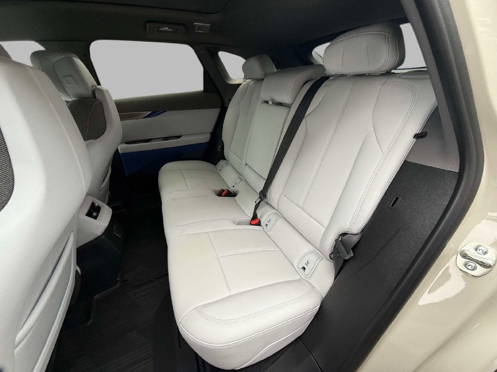 2027 Cadillac OPTIQ Luxury