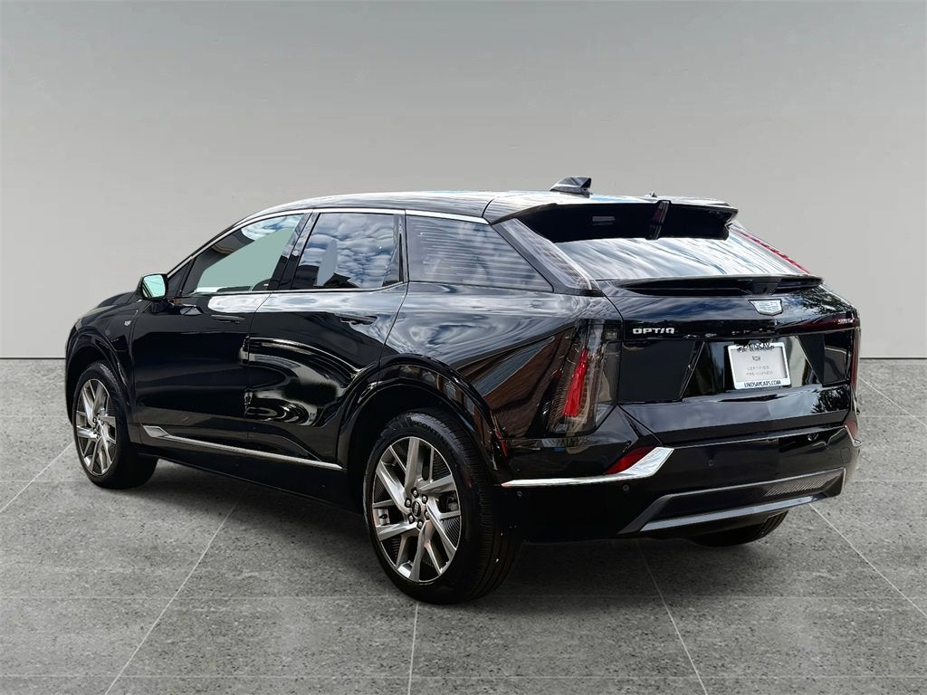 2025 Cadillac OPTIQ Luxury 1