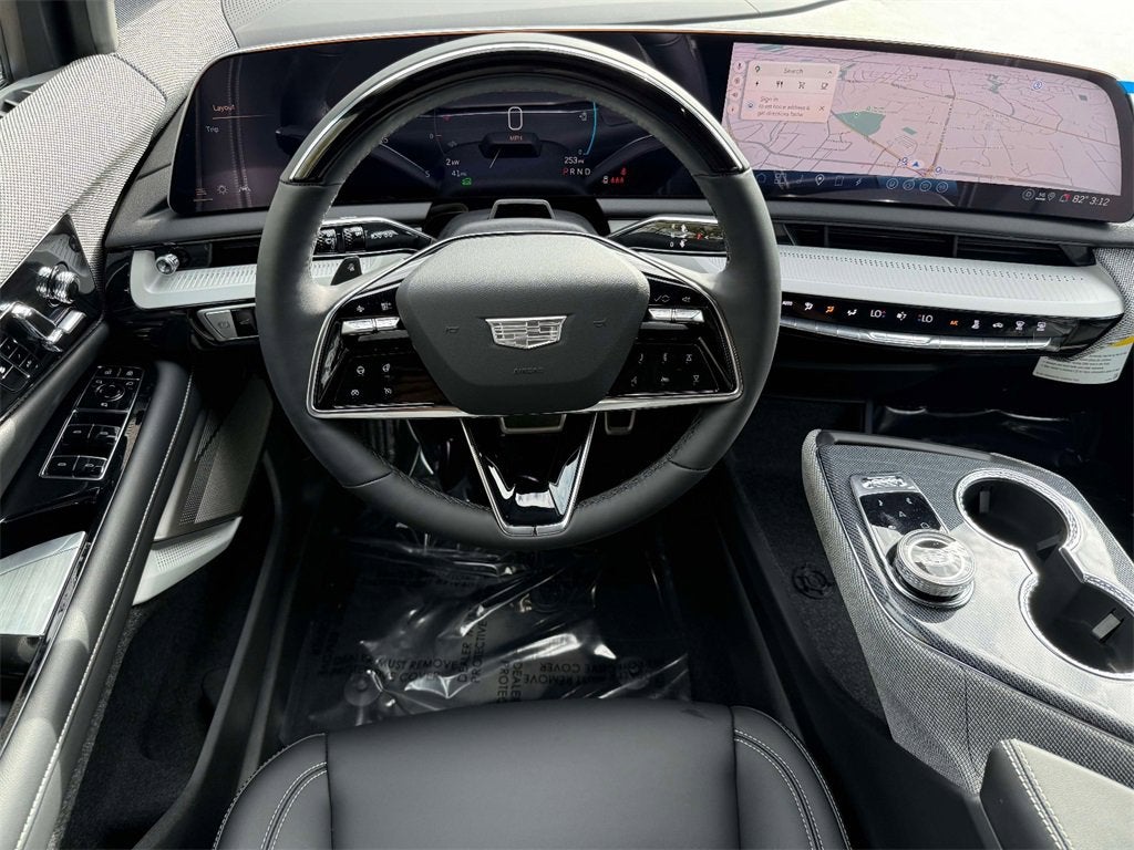 2025 Cadillac OPTIQ Luxury 1