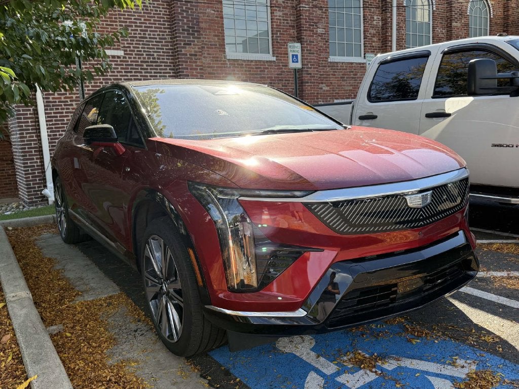 2026 Cadillac OPTIQ Premium Luxury