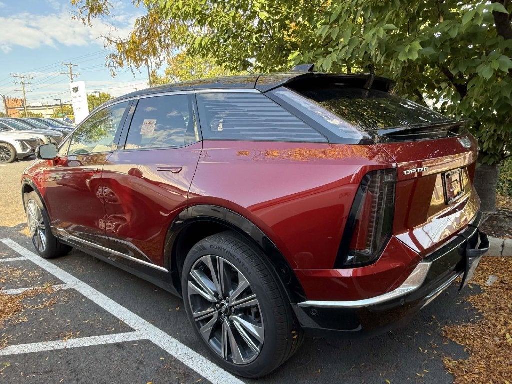 2026 Cadillac OPTIQ Premium Luxury