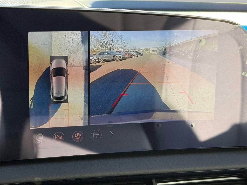 2026 Cadillac OPTIQ Premium Luxury