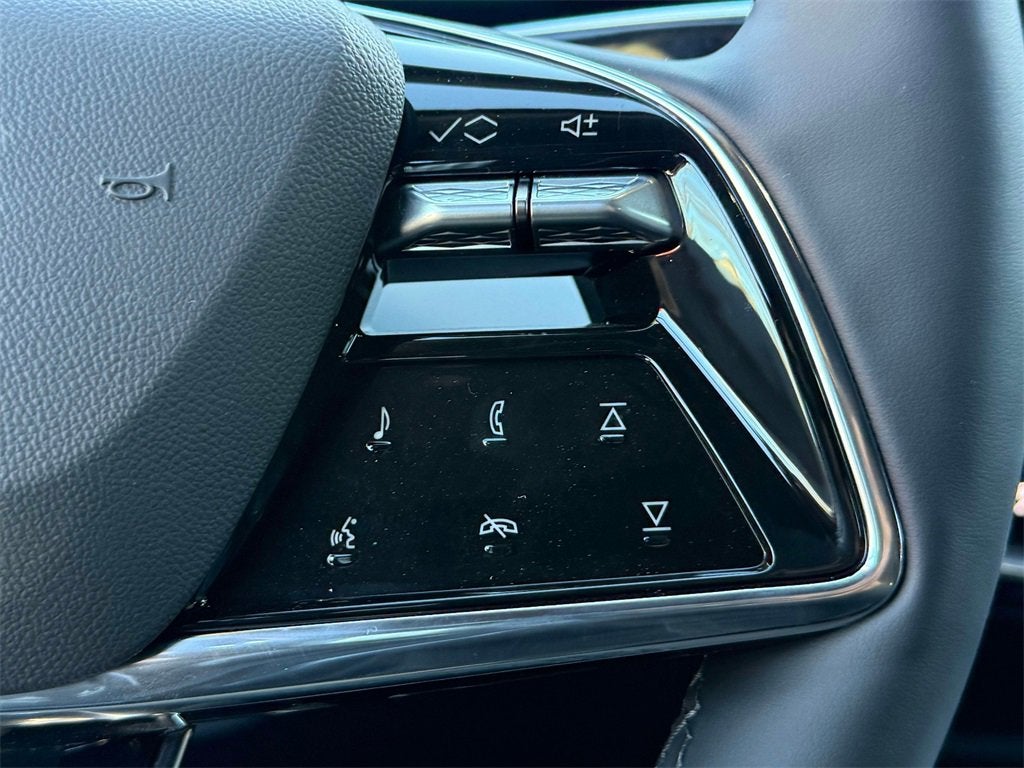 2026 Cadillac OPTIQ Premium Luxury